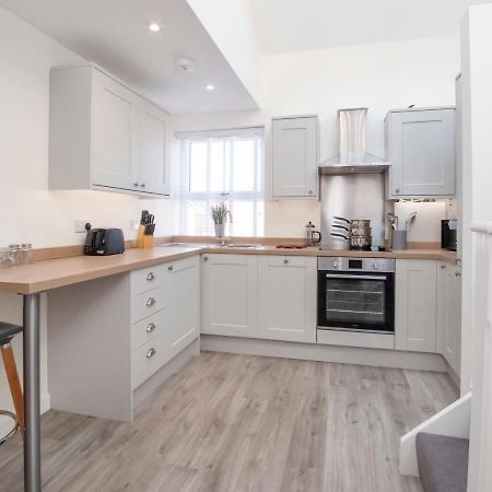 Livingstone Street Apartments With Free Parking York Bagian luar foto