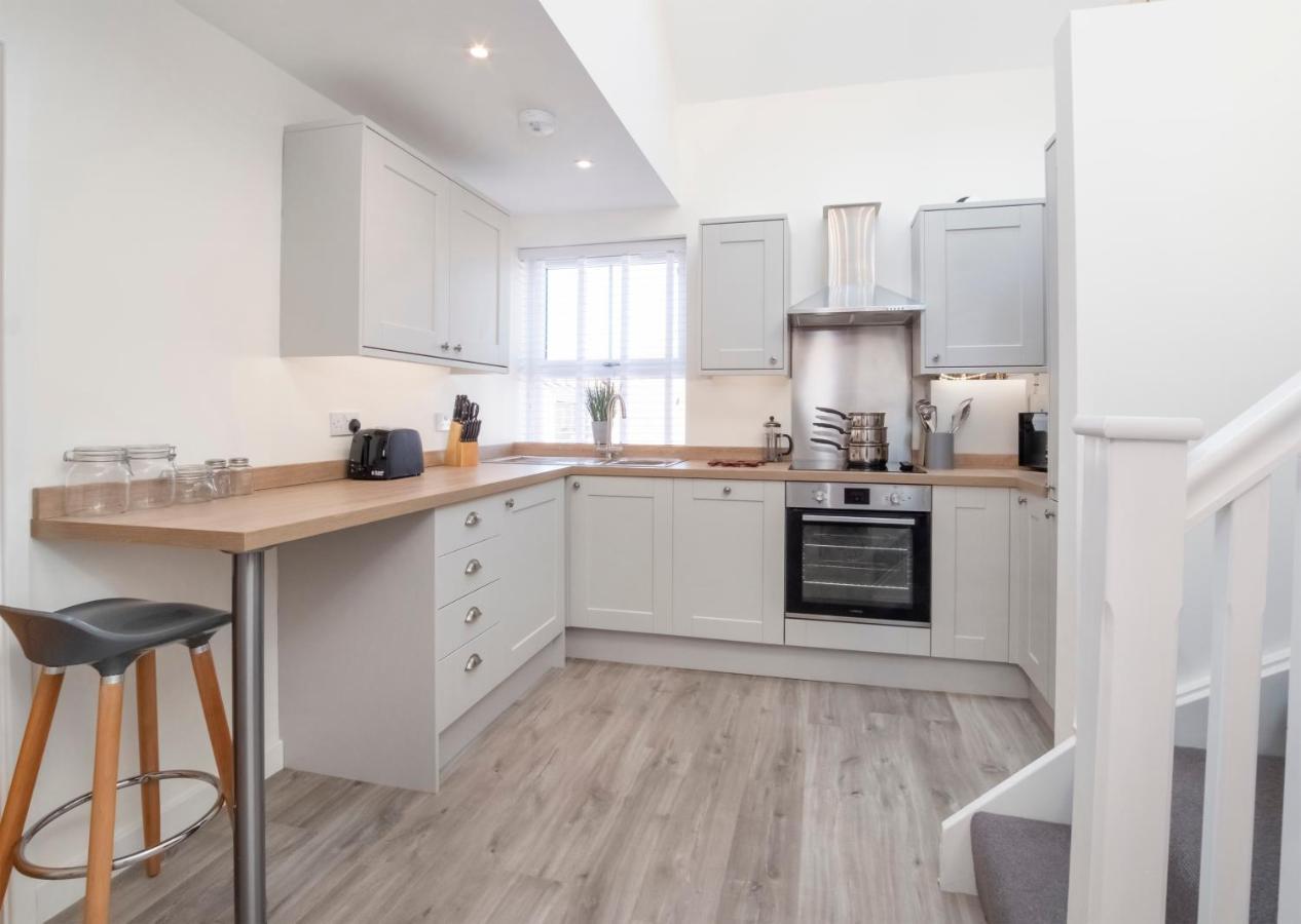 Livingstone Street Apartments With Free Parking York Bagian luar foto