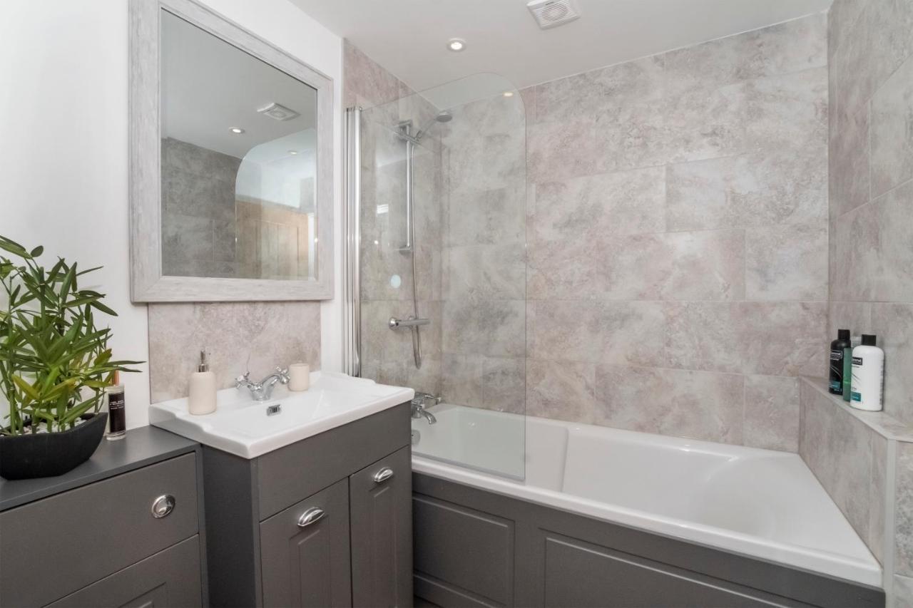 Livingstone Street Apartments With Free Parking York Bagian luar foto